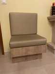 Banco almofadado tipo sofa