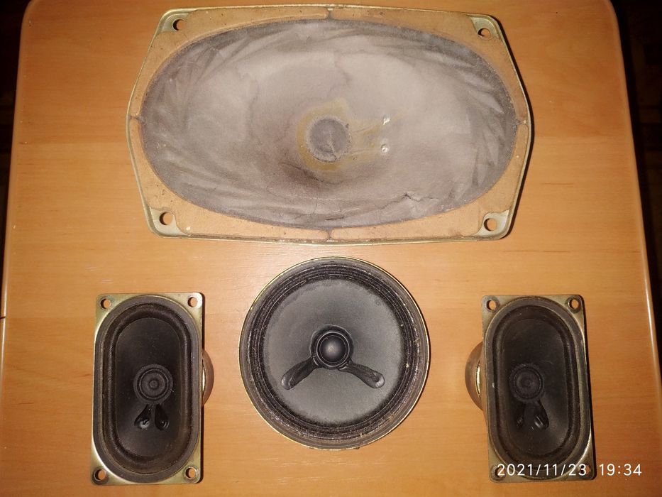 Динамики: 8ом,16ом