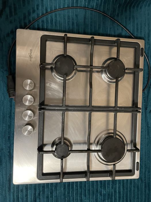 газова варильна поверхня Whirlpool.