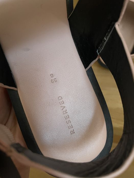 Reserved sandały w stylu ryłko 39