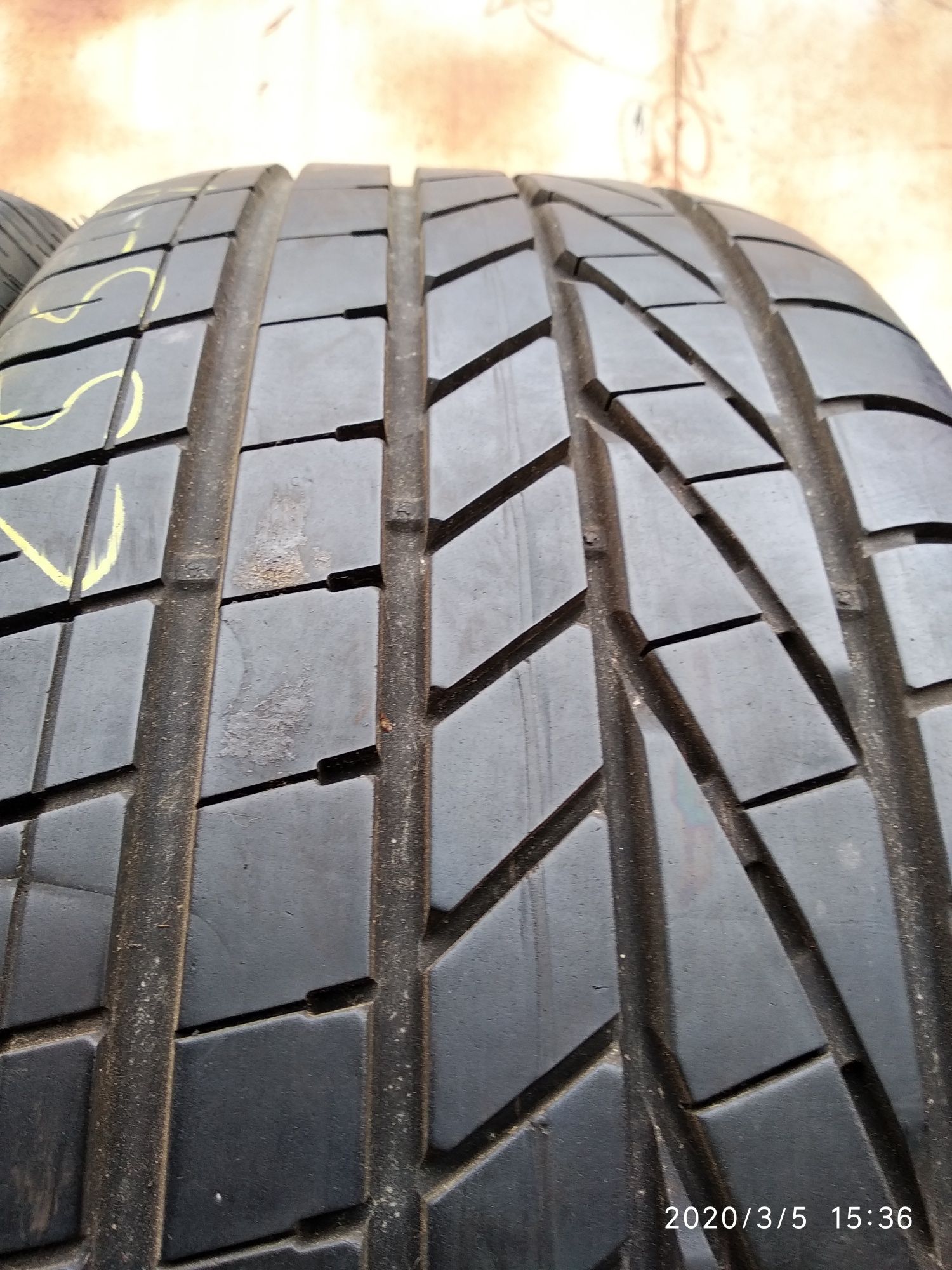 255/45r20 Pirelli лето б/у шины с Германии