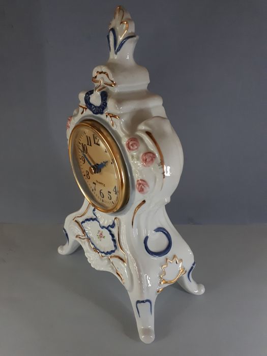 Porcelanowy zegar kominkowy Tajwan