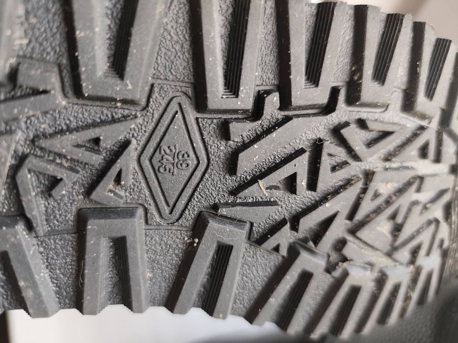 Продам мужские угги 39 р