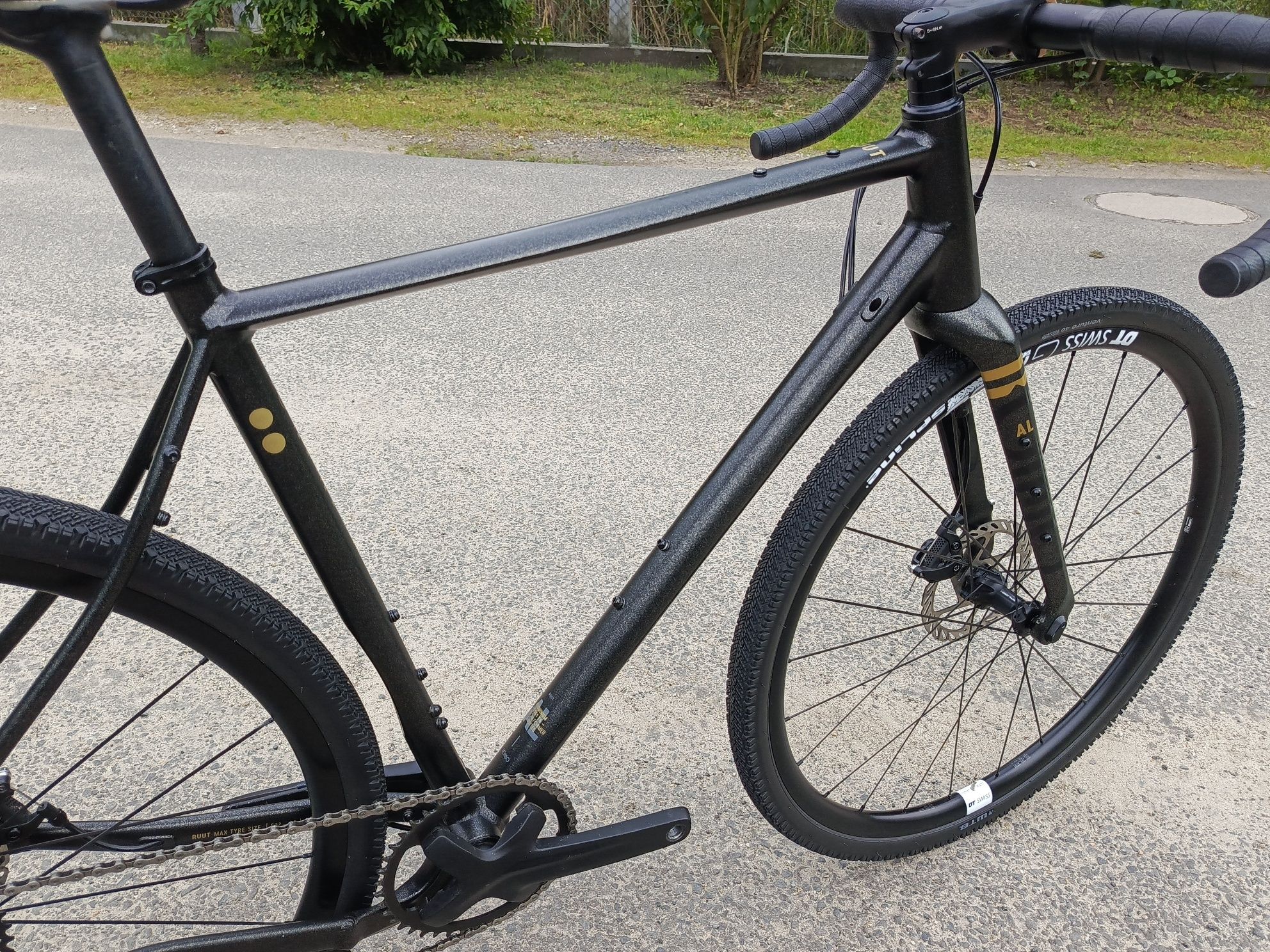 Rower gravel Rondo Ruut AL2 Sram Apex 1x11 Dt Swiss rozmiar L stan bdb