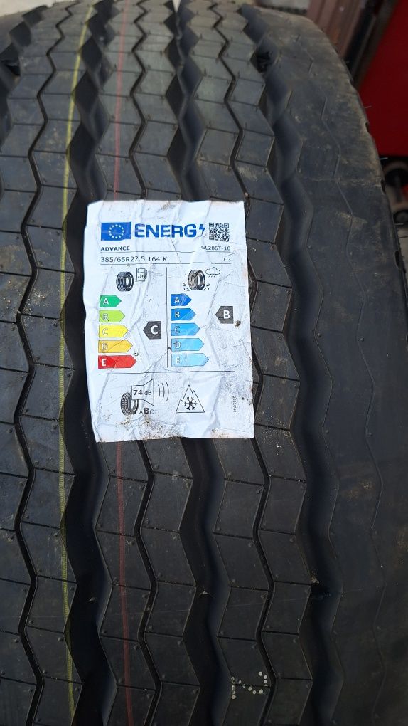 Nowe opony 385 65 r 22.5 naczepa Advance