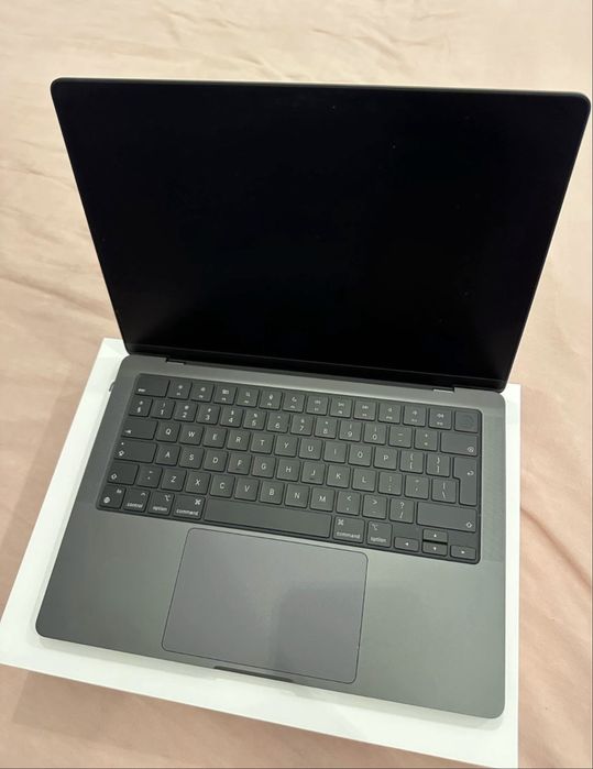 MacBook Pro M4 14” z wyświetlaczem nanostrukturalnym