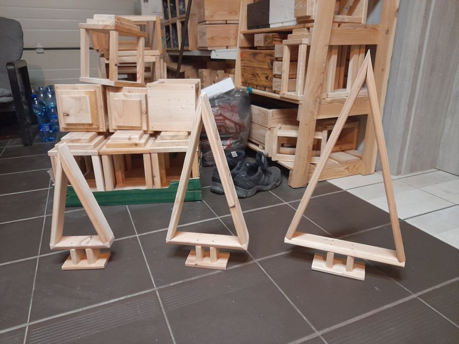 Ozdobne choinki drewniane