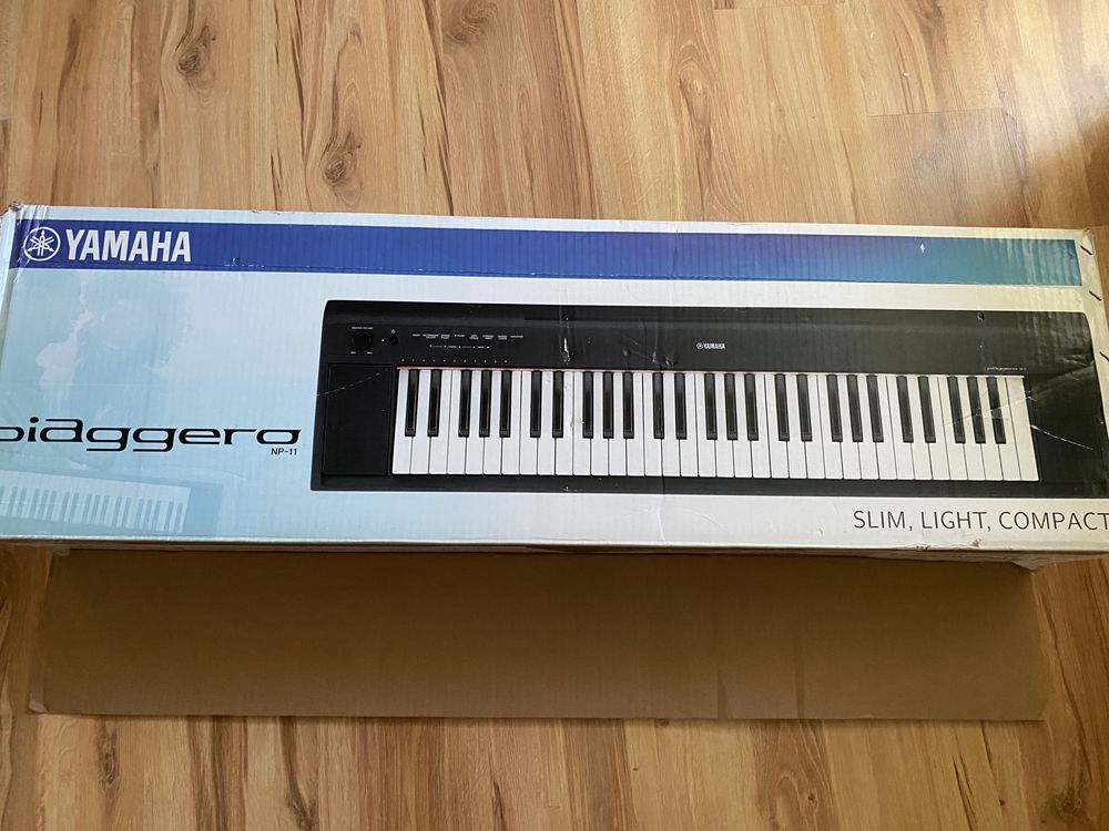 Pianino yamaha piaggero NP-11