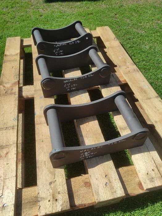 Mocowanie uszy łyżki mecalac tlb 890 do wspawania tlb890 ramka spawani