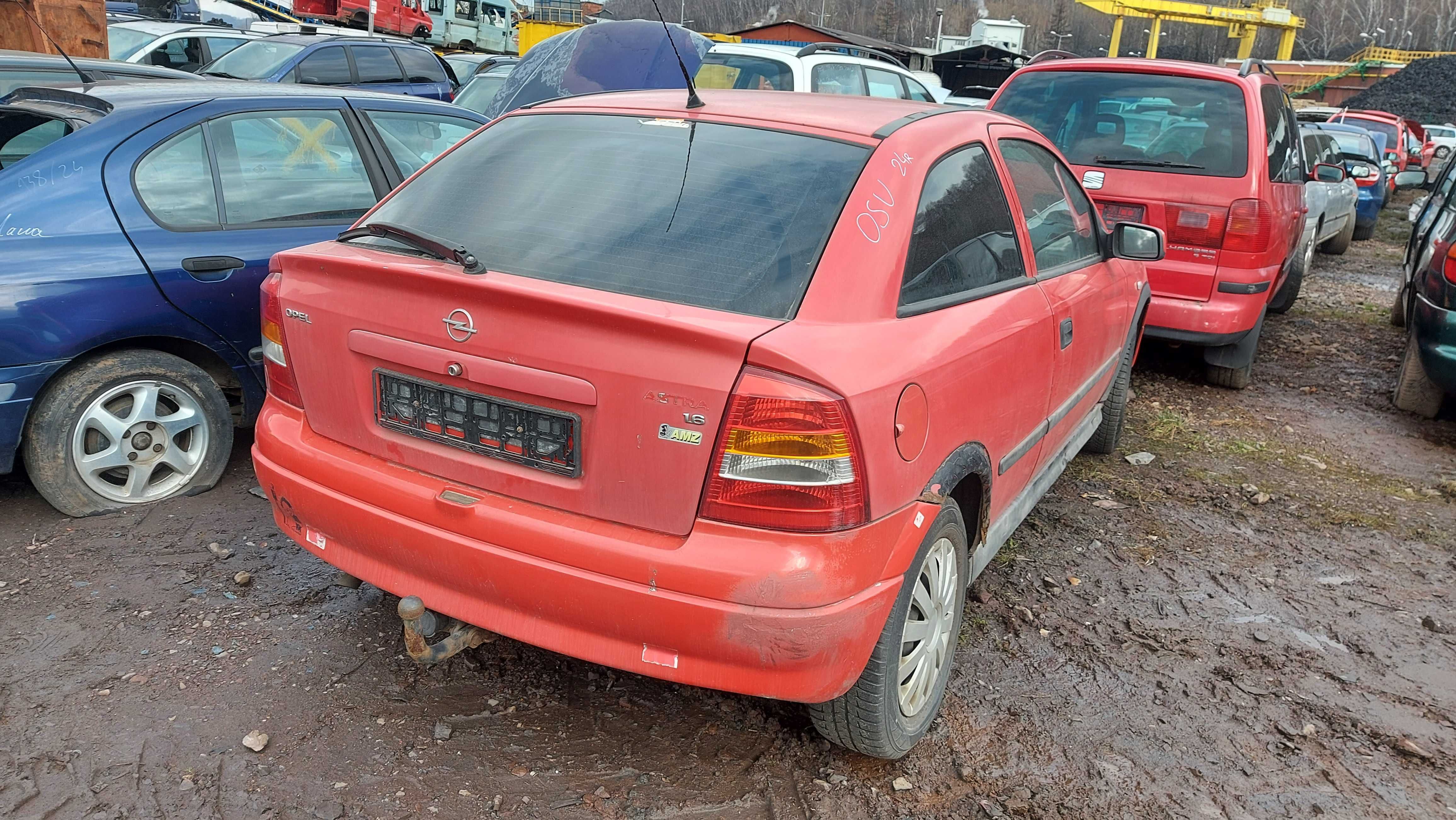 Opel Astra G Y547 drzwi przednie lewe czerwone 3d FV