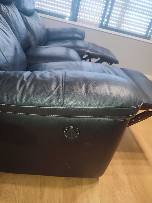 Sofá em pele em óptimo estado