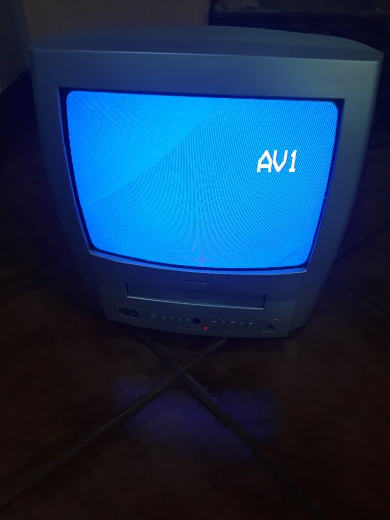 Televisor Philips c/ leitor cassetes