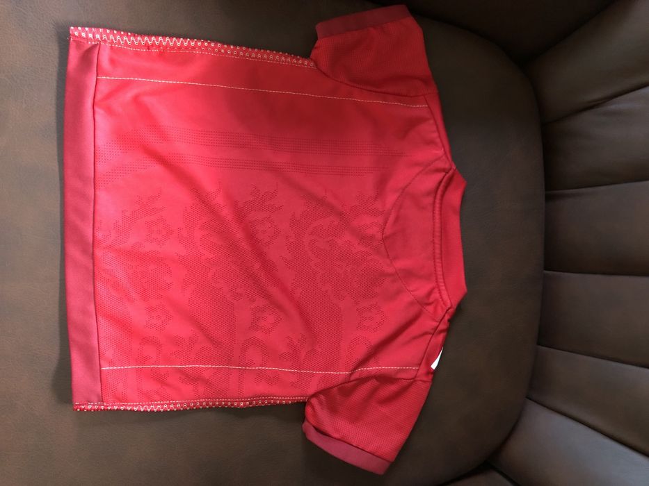 Oryginalna koszulka drużyny piłkarskiej marki Umbro