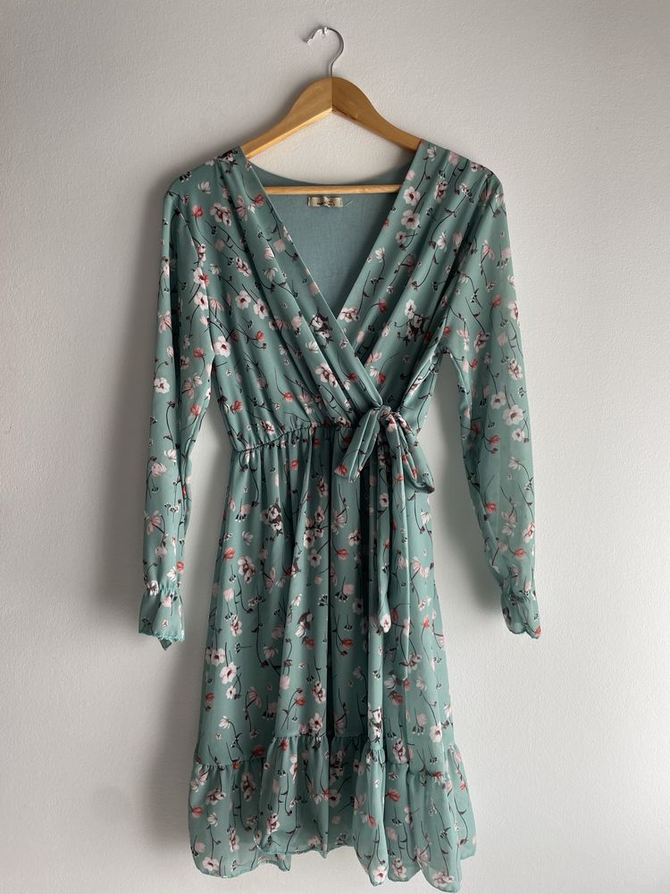 Vestido Floral em tons de Verde