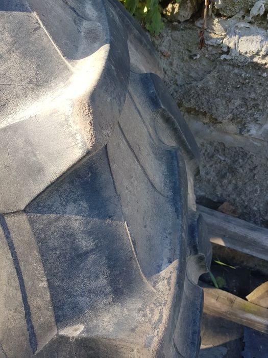 Opona 420/85R34 (16.9 R34)