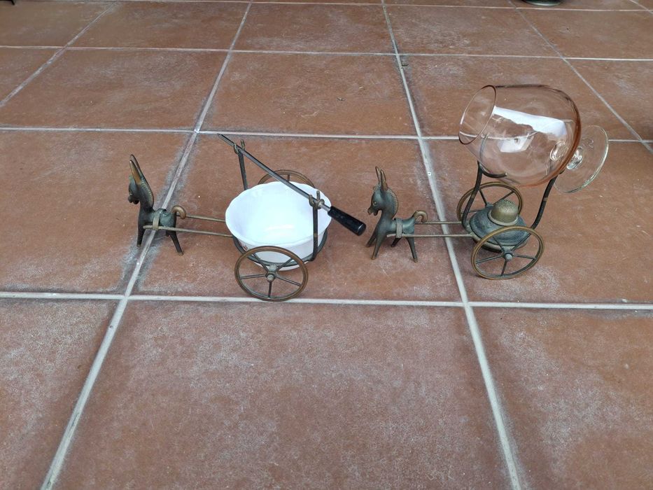 Peças antigas em bronze