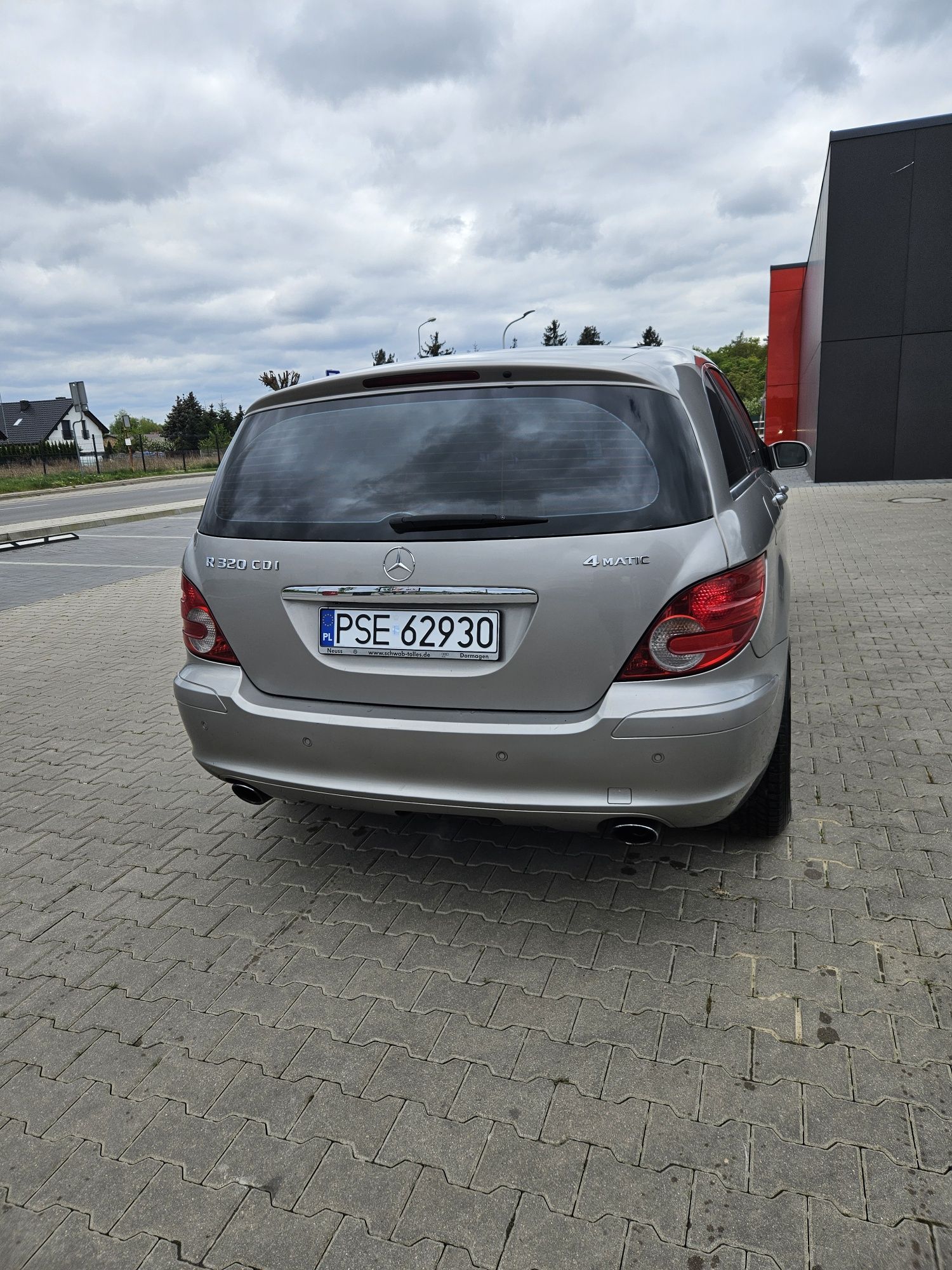 Mercedes R320 6-osob, skóra Panorama  Navi . Auto sprowadzone z Niemie