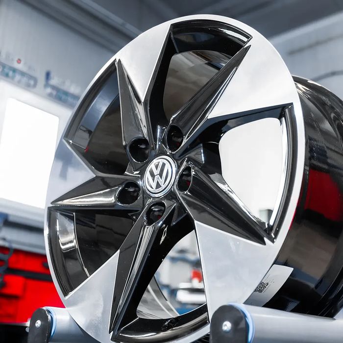 NOWE ORYGINALNE Felgi / Koła 17" - Volkswagen Arteon Bora Golf Passat