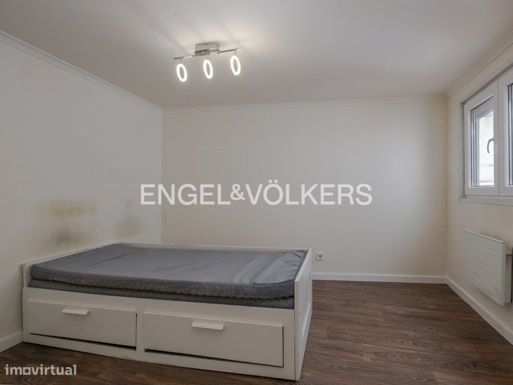 Apartamento T1 + 2 na Estefânia