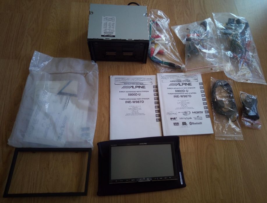Radio Alpine INE-W987D