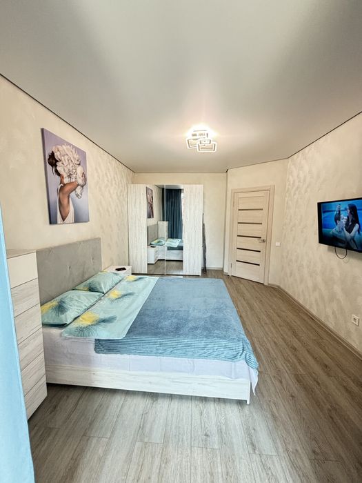 Центр,Яровиця, паркомісце ,подобово від 1000 погодинно від 550