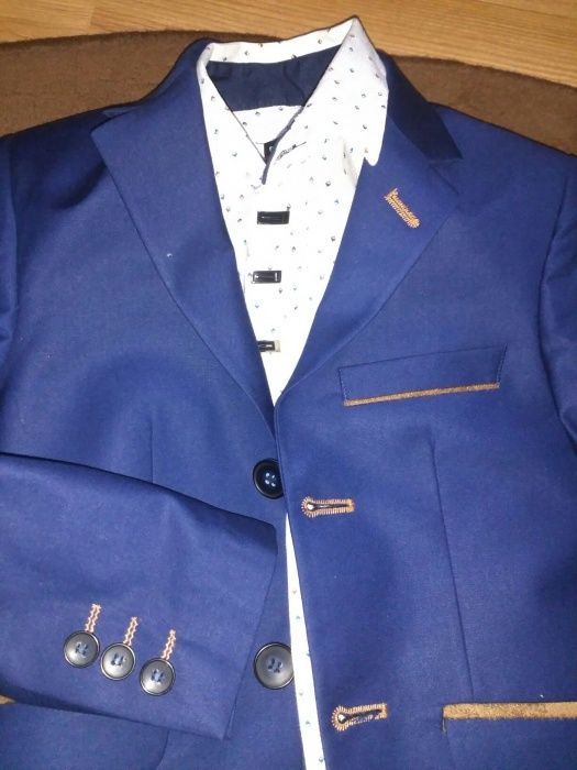 Шкільний костюм 6-8 р,рубашки8-14р