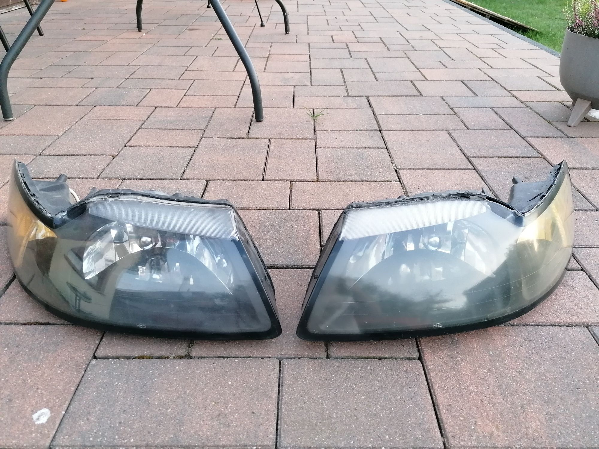 Lampa przednia przód Ford Mustang 1999 - 2004