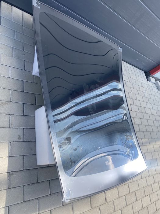 Стекло панорама задние  оригинал Tesla Model Y