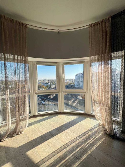 3 кімнатна квартира в центрі міста / Постанови та Програми