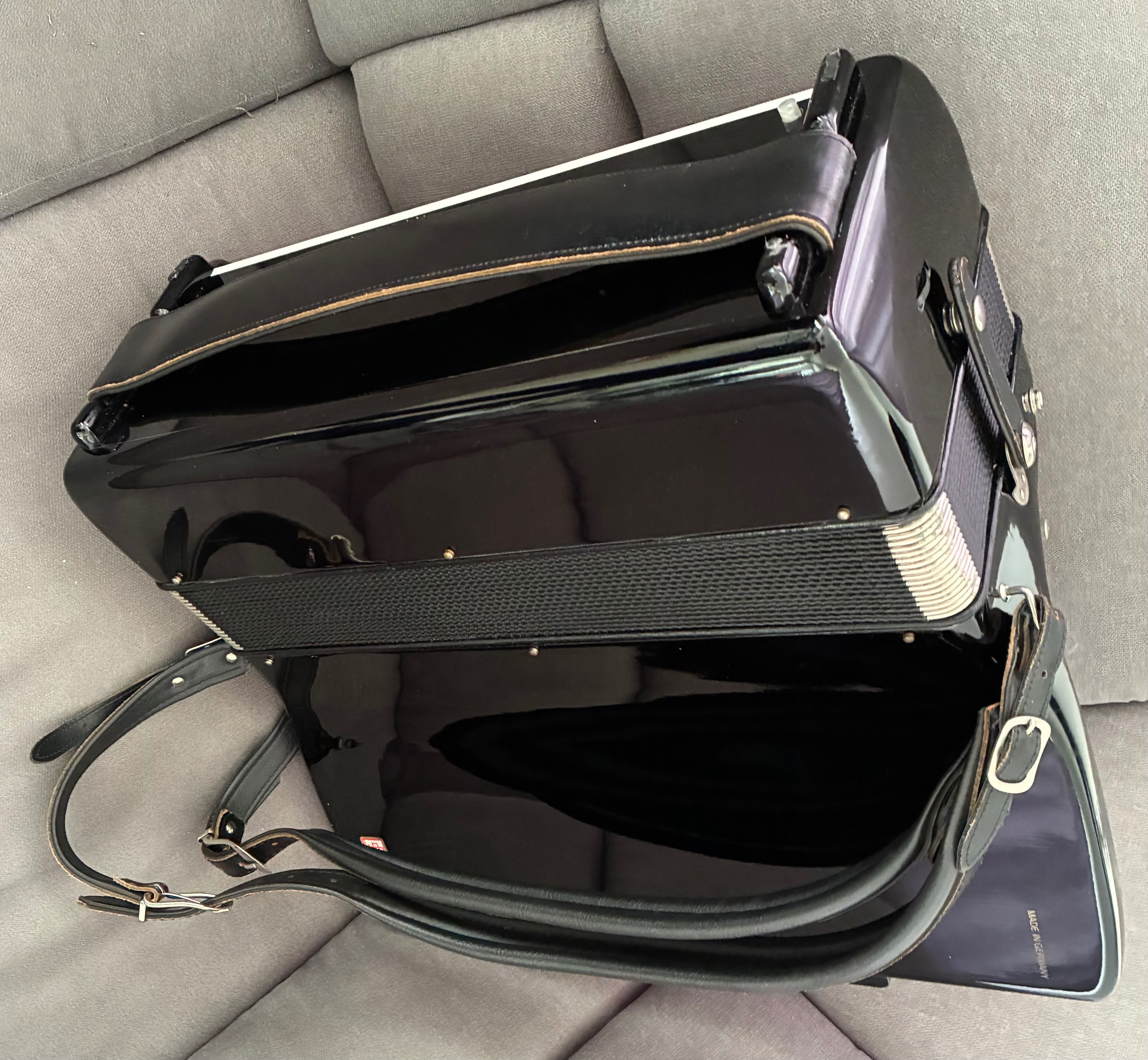 Akordeon Hohner Verdi II 96/3/4 - stan idealny!