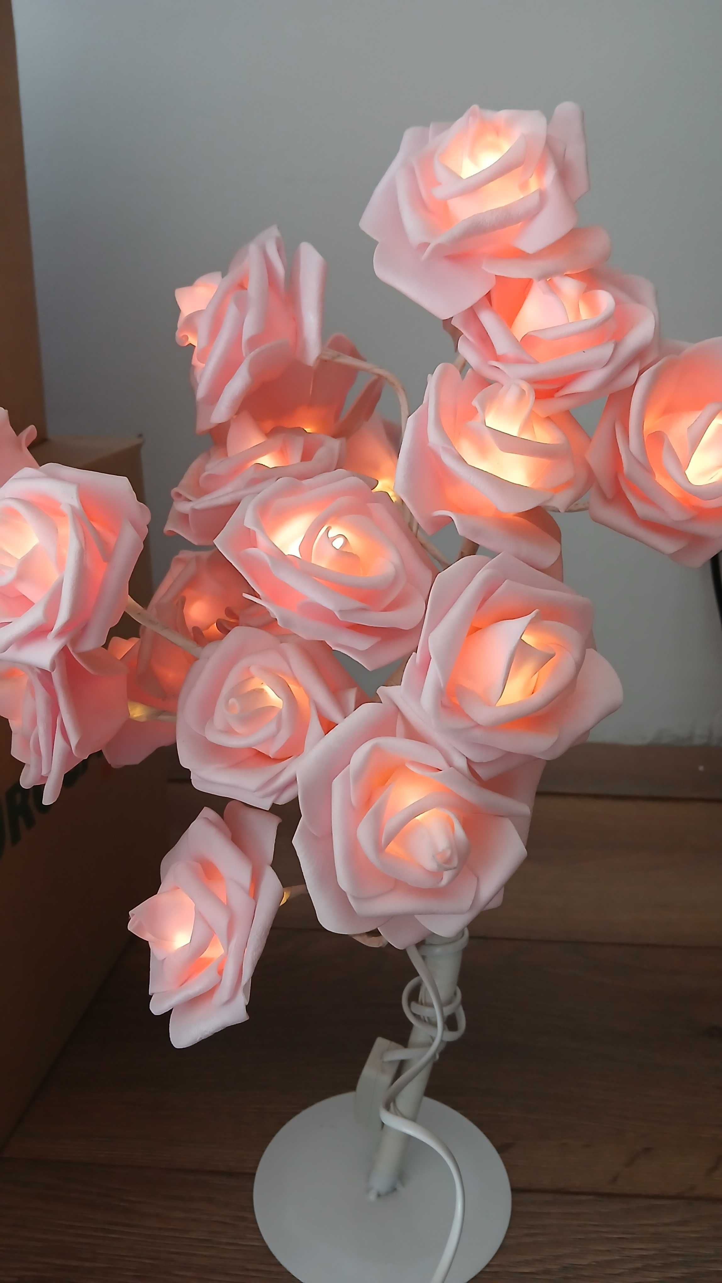 Lampka roze ozdobna