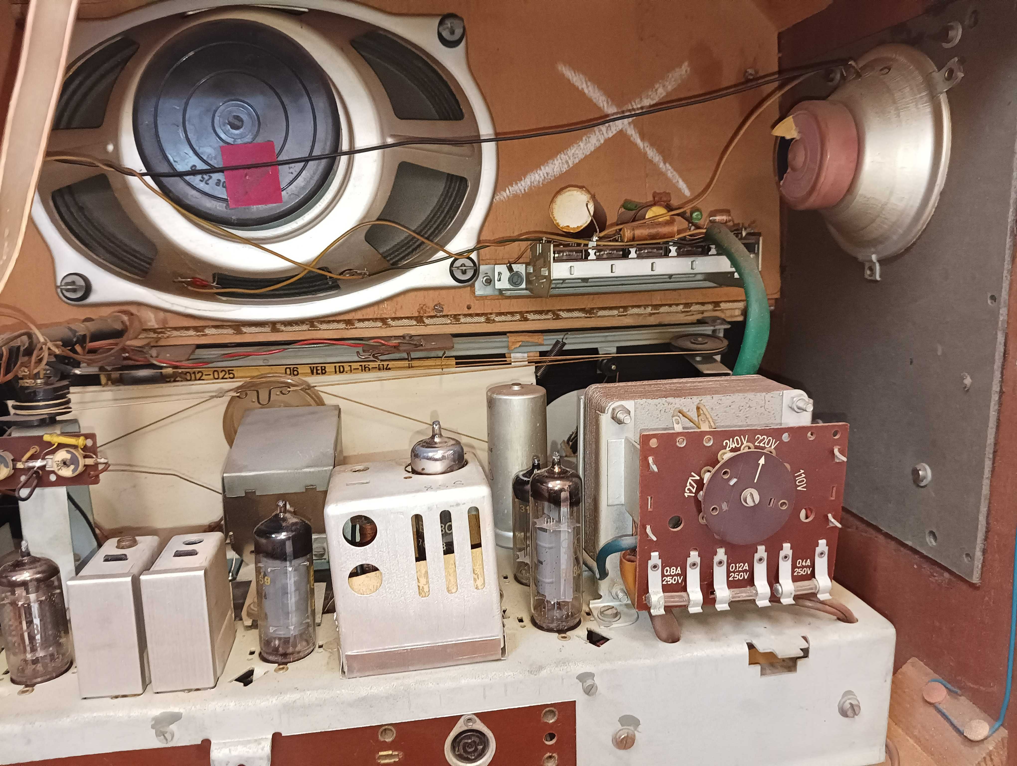 Juwel 2 - nr 624602 - 1957/60 rok - radio lampowe - sprawne.