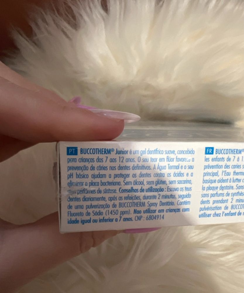 Gel dentífrico com flúor para crianças entre 7 a 12 anos