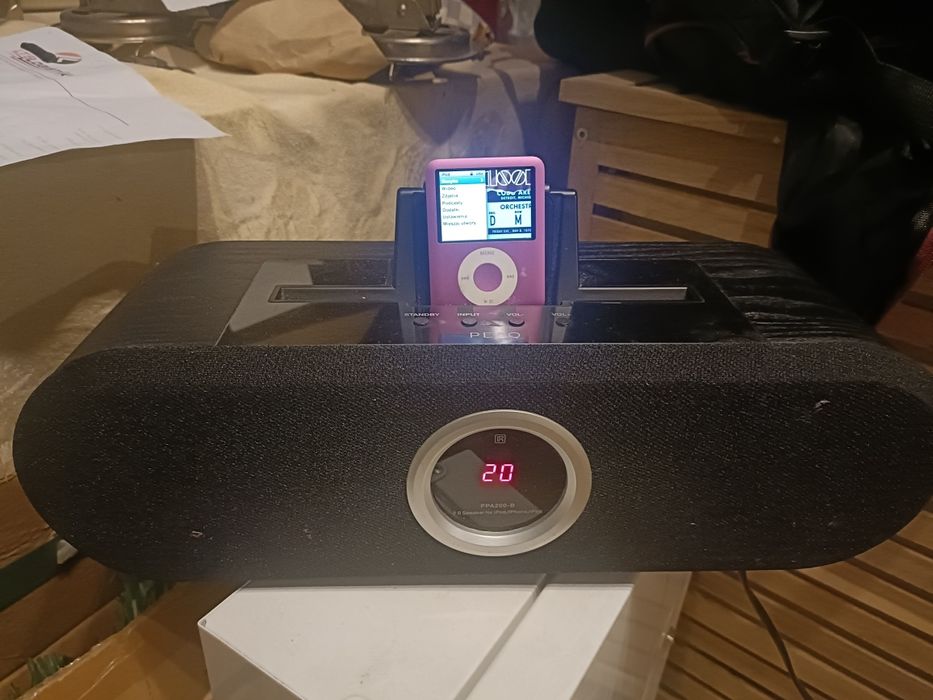 Odtwarzacz iPod & iPhone PEAQ