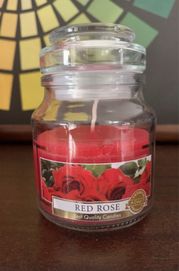 Nowa nie uzywana świeczka zapachowa w sloiku 110g różana rose