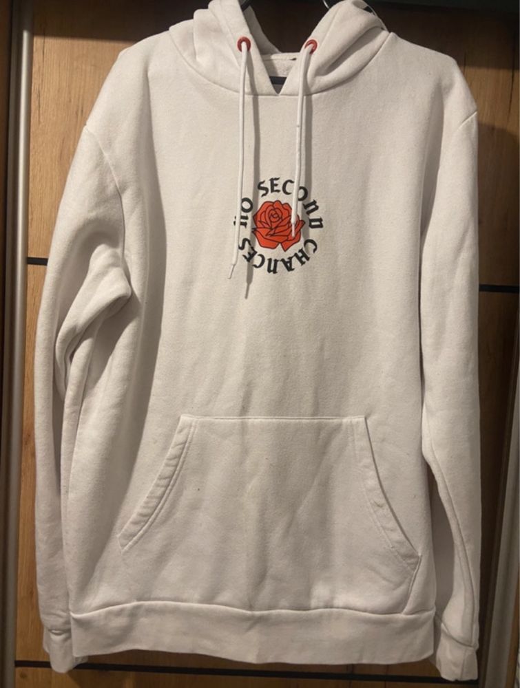 Bluza z nadrukiem na plecach