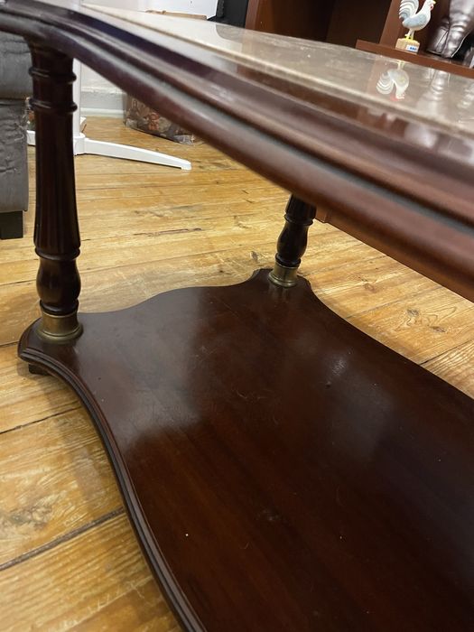 Mesa de centro com pedra mármore