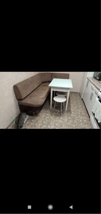 Продаю кухоный уголок