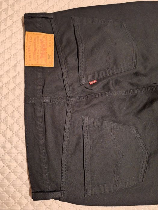 Calças levis como novas