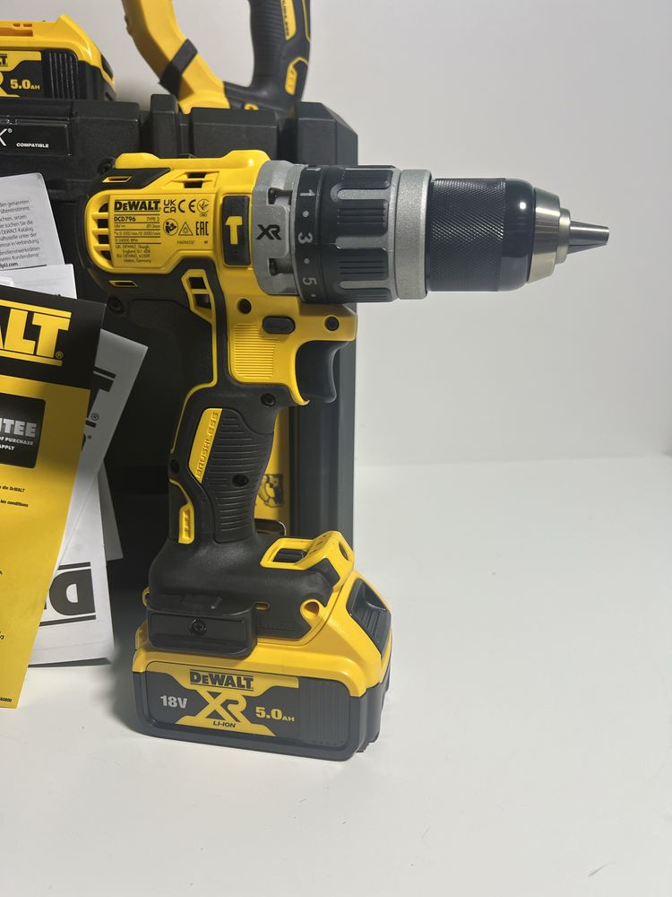 Перфоратор Dewalt DCH263 шуруповерт DCD796