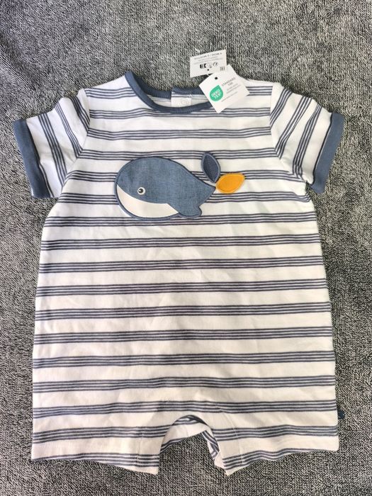 Rampers okaidi nowy 6 MSC wieloryb