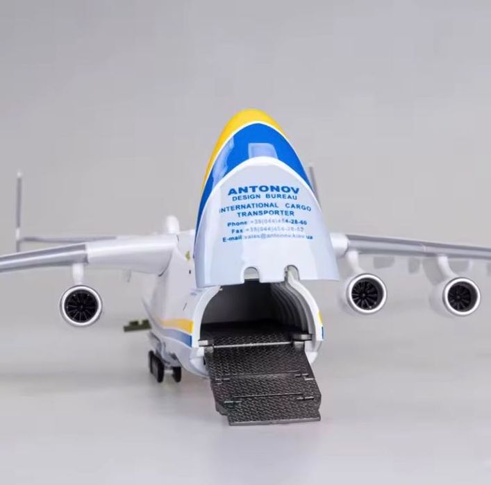 Antonov 225 Aviao de coleção nome “Myrna” escala 1/067