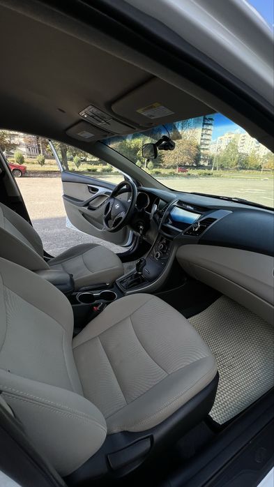 Hyundai Elantra 2014