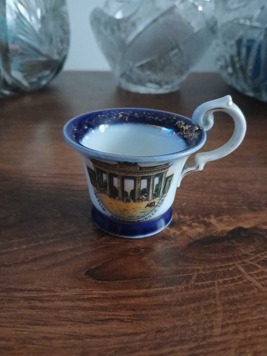 Stara kobaltowa filizanka sygnowana miniaturka Berlin  Branderburg