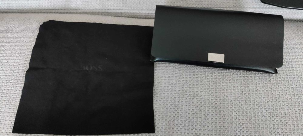 Caixa óculos Hugo Boss
