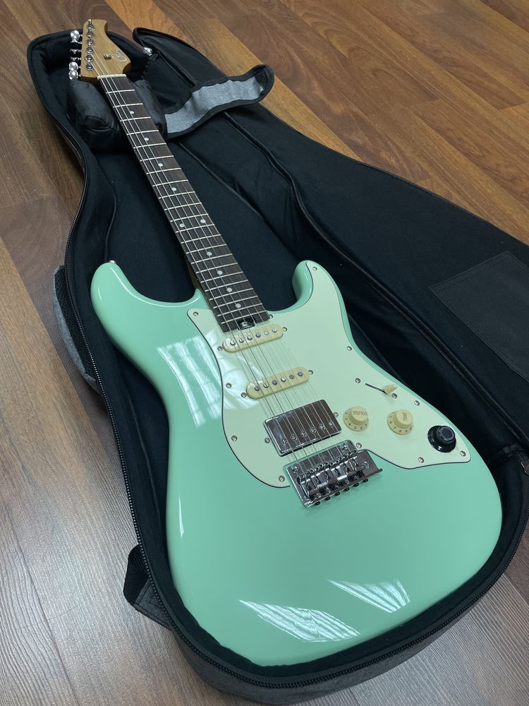 Елктрогітара MOOER GTRS S-800 з футсвічем (400$)