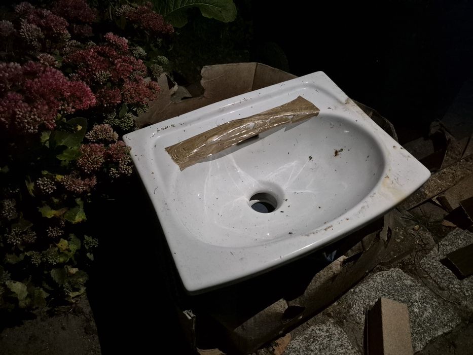 Umywalka 30 cm, stan dobry