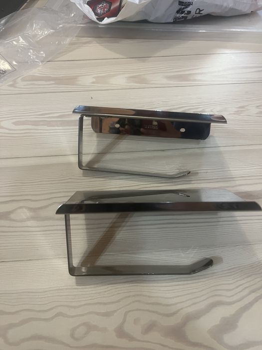 Uchwyty na papier toaletowy chrom