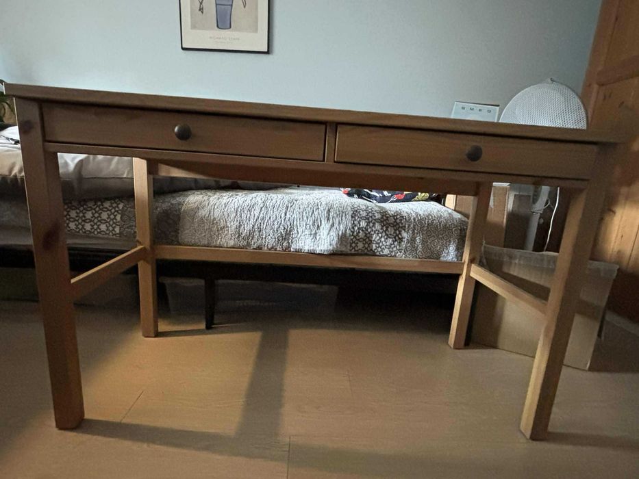 HEMNES Biurko z 2 szufladami,