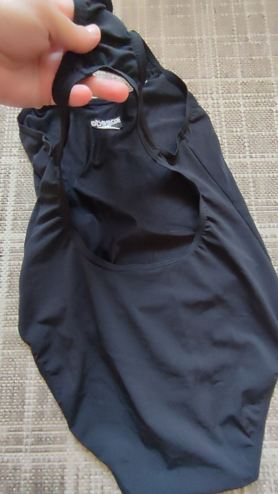 Суцільний чорний купальник Speedo, розмір S